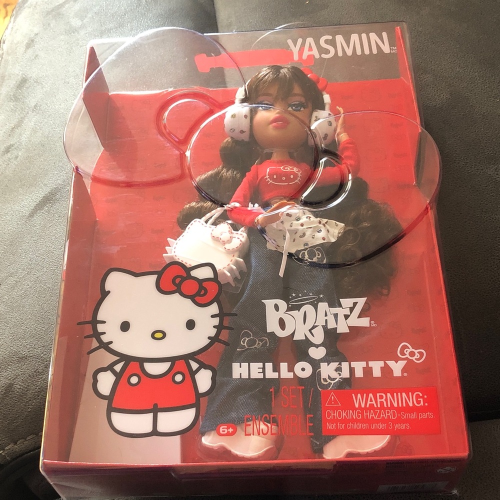 Hello Kitty Yasmin Doll - Red and White